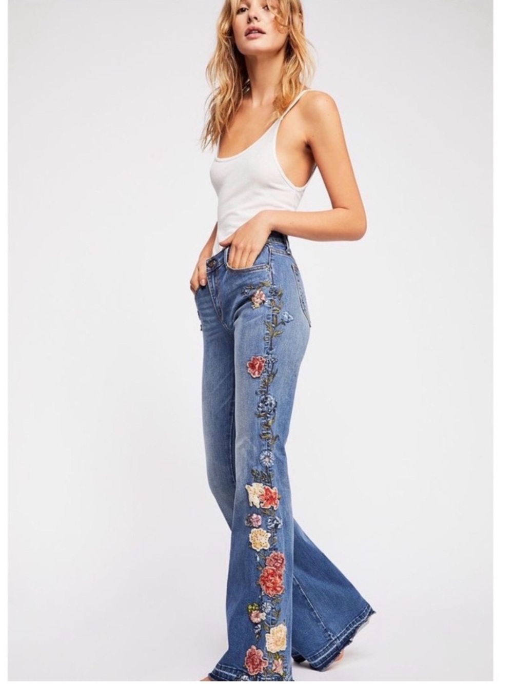 Free People Driftwood Farrah flare floral embroidered jeans 31